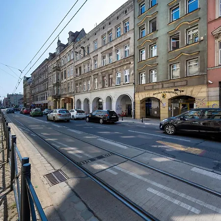 Przestronne Przy Rynku We Wroclawiu Z Klimatyzacja I Wanna By Renters *