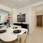 Przestronne Przy Rynku We Wroclawiu Z Klimatyzacja I Wanna By Renters *