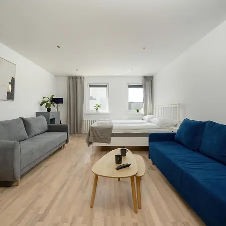 Przestronne Przy Rynku We Wroclawiu Z Klimatyzacja I Wanna By Renters Apartmán