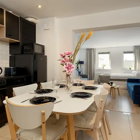 Przestronne Przy Rynku We Wroclawiu Z Klimatyzacja I Wanna By Renters * Vratislav